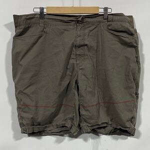 The North Face Men's Khaki Cargo Shorts